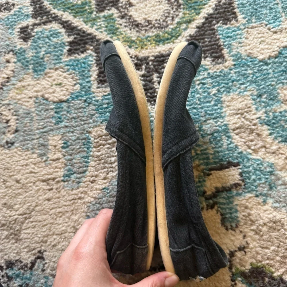 Classic Black Tom’s Canvas Slip-On Shoes